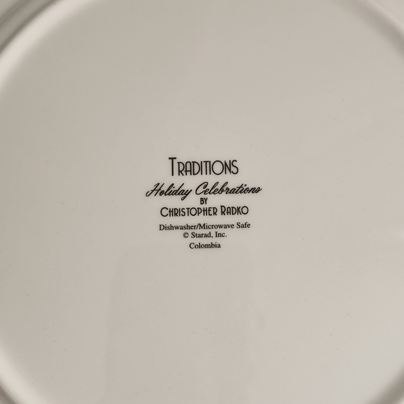 Christmas Traditions Tree Plate with Holly Border - Picture 4 of 10